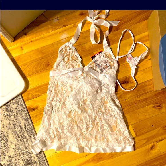 Women’s lingerie - Picture 1 of 1